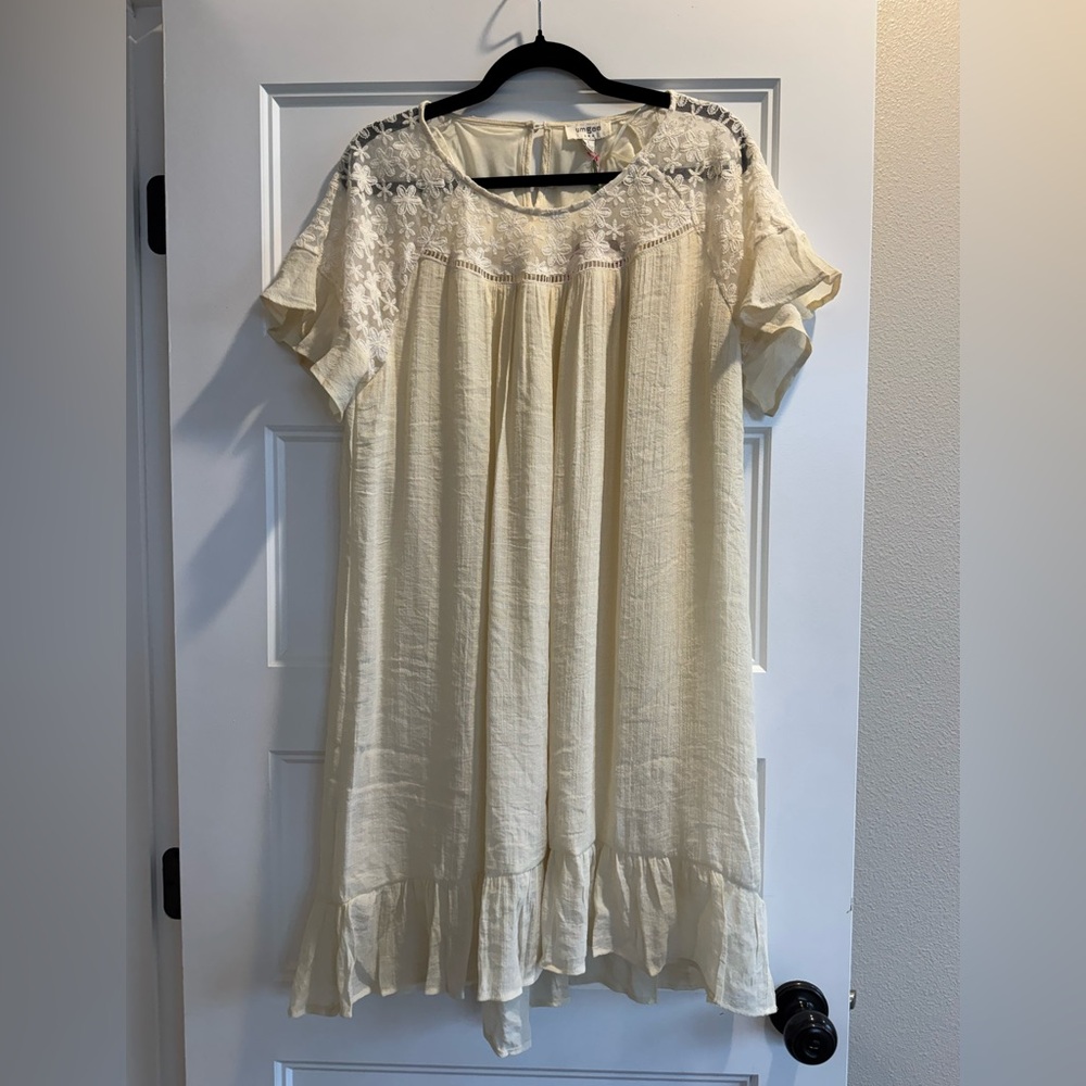 UMGEE Large Boho Lace Yoke Ivory Tunic Dress Ruffled Sleeve Hi Low NWT